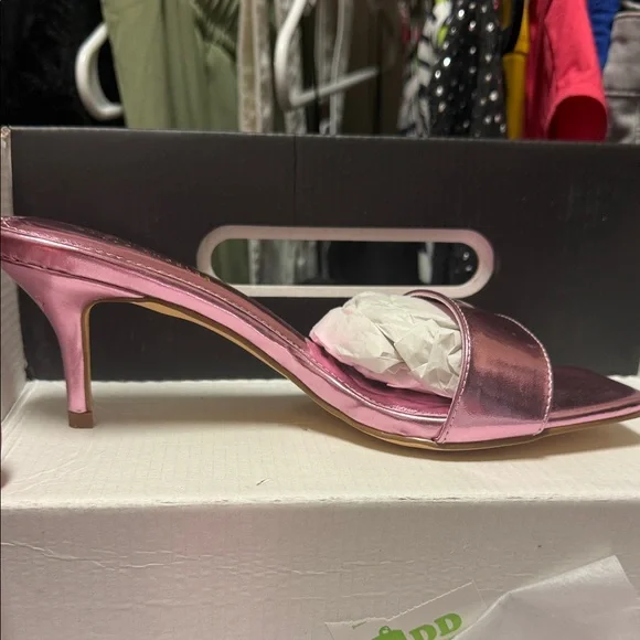 Fashion Nova Shiny Pink Heels - Picture 1 of 4